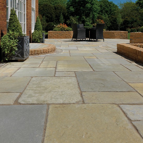 Pavestone Tudor Cathedral Antique Paving - 900 x 600mm