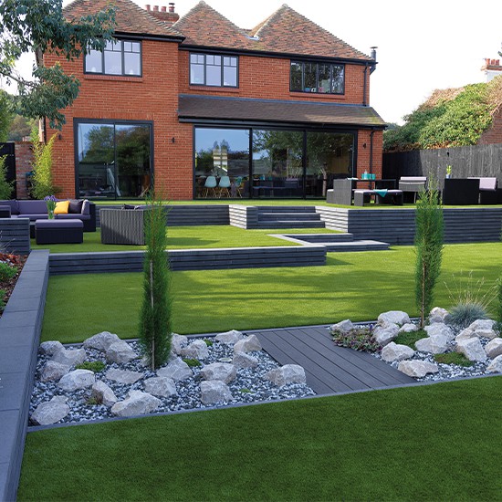 Pavestone 75mm Moodul Walling Cover Stone - 600 x 300mm Lifestyle 1
