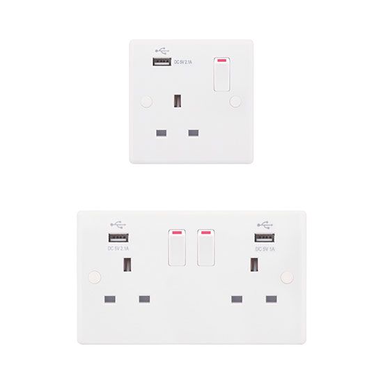 LGA Selectric Smooth Switched Socket C/W USB