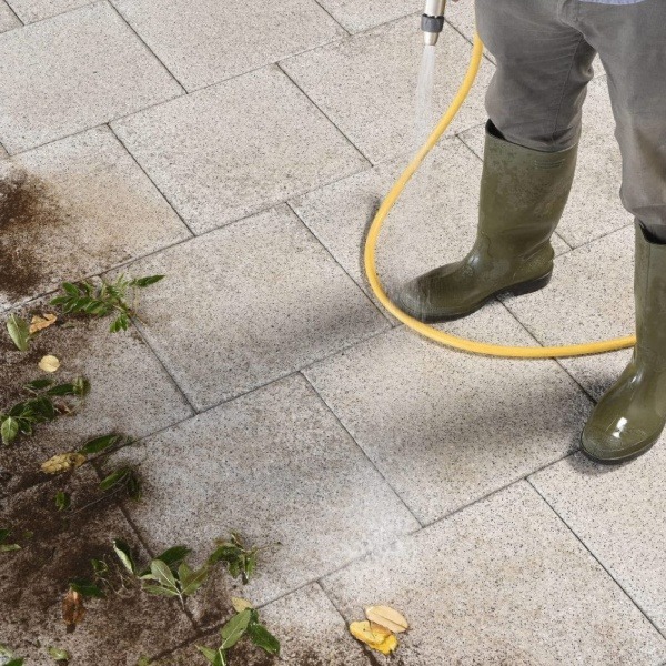 How to Clean Paving