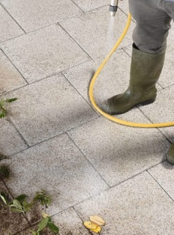The Ultimate Guide to Cleaning Paving