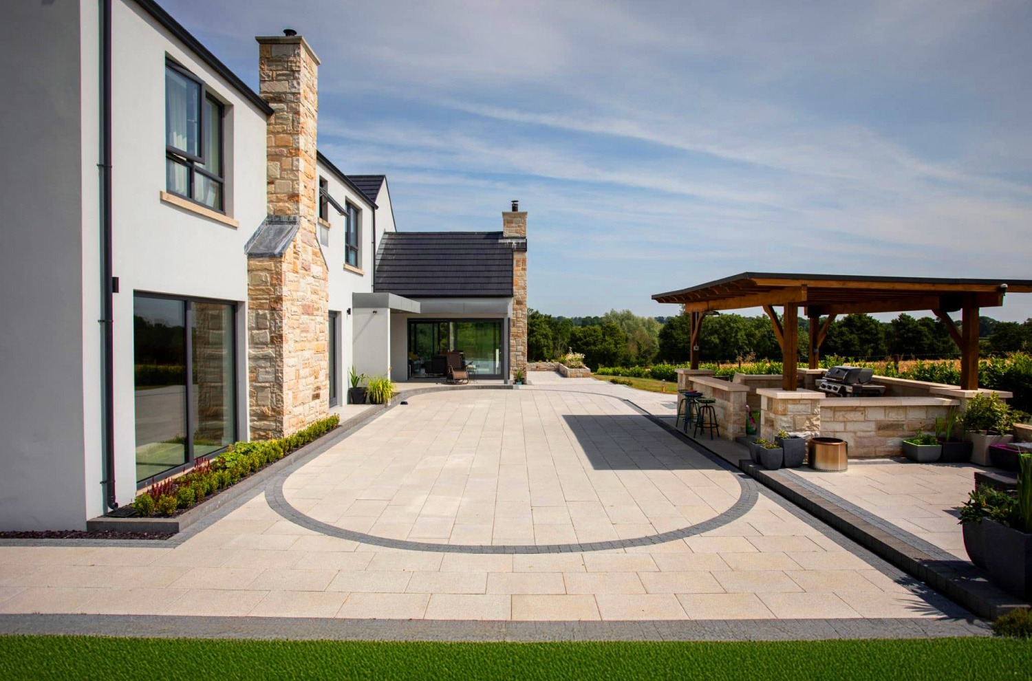 Beautifully Landscaped Garden with Pergola, BBQ & Outdoor Seating Area Beautifully Landscaped Garden with Pergola, BBQ & Outdoor Seating Area