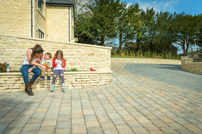 Tobermore Tegula Duo Bracken & Charcoal Driveway Tobermore Tegula Duo Bracken & Charcoal Driveway